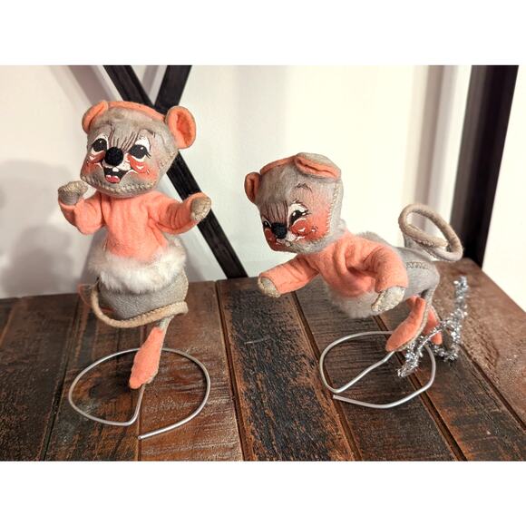 Annalee Other - 1971 Annalee Figure Skating Mice
